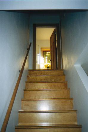 stairs01.jpg (17334 bytes)